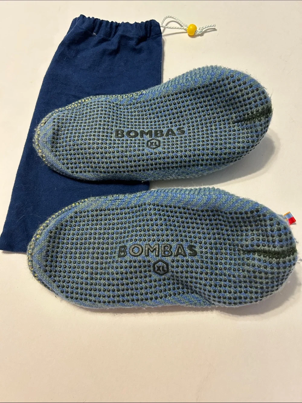 Bombas Blue Yellow Knit Gripper Slippers Unisex XL 13 - 15 Travel Lounge Comfy